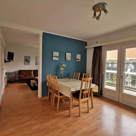 Apartment 2 Bedroom In *