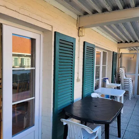 Apartment 2 Bedroom In De Haan